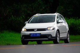 2011款进口大众CrossGolf试驾实拍