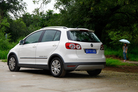 2011款进口大众CrossGolf试驾实拍