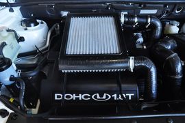 2012款华泰圣达菲1.8T手动导航版