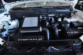 2012款华泰圣达菲1.8T手动导航版