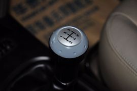 2012款华泰圣达菲1.8T手动导航版