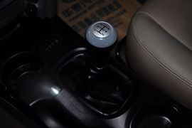 2012款华泰圣达菲1.8T手动导航版