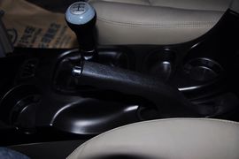 2012款华泰圣达菲1.8T手动导航版