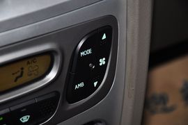 2012款华泰圣达菲1.8T手动导航版