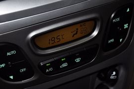 2012款华泰圣达菲1.8T手动导航版