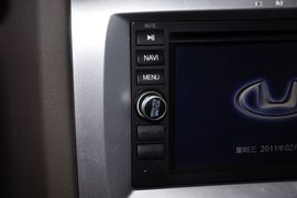 2012款华泰圣达菲1.8T手动导航版