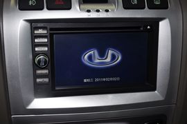 2012款华泰圣达菲1.8T手动导航版