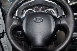 2012款华泰圣达菲1.8T手动导航版