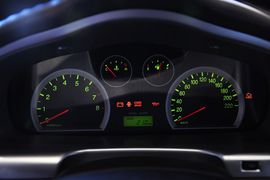 2012款华泰圣达菲1.8T手动导航版