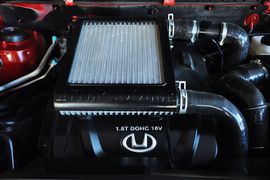 2012款华泰宝利格1.8T手动两驱爱国版