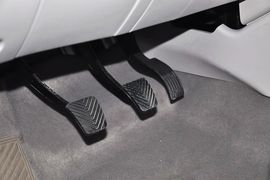 2012款华泰宝利格1.8T手动两驱爱国版