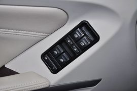 2012款华泰宝利格1.8T手动两驱爱国版