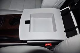 2012款华泰宝利格1.8T手动两驱爱国版