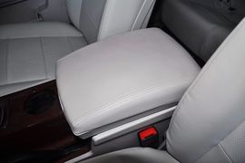 2012款华泰宝利格1.8T手动两驱爱国版