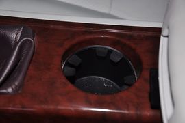 2012款华泰宝利格1.8T手动两驱爱国版