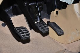 2012款奇瑞瑞虎1.6S手动舒适型