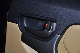 2012款奇瑞瑞虎1.6S手动舒适型