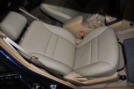 2012款奇瑞瑞虎1.6S手动舒适型