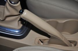 2012款奇瑞瑞虎1.6S手动舒适型