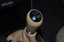 2012款奇瑞瑞虎1.6S手动舒适型