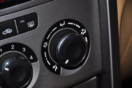 2012款奇瑞瑞虎1.6S手动舒适型