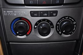 2012款奇瑞瑞虎1.6S手动舒适型