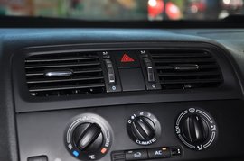 2012款斯柯达晶锐1.4L手动晶灵版