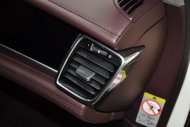 2010款保时捷Panamera