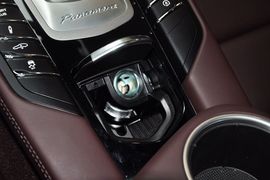 2010款保时捷Panamera