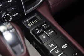 2010款保时捷Panamera