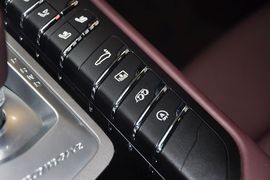 2010款保时捷Panamera