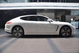 2010款保时捷Panamera