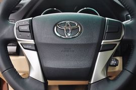 2012款丰田锐志2.5V风度菁英炫装版