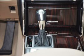 2012款丰田锐志2.5V风度菁英炫装版