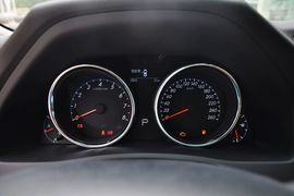 2012款丰田锐志2.5V风度菁英炫装版