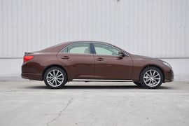 2012款丰田锐志2.5V风度菁英炫装版