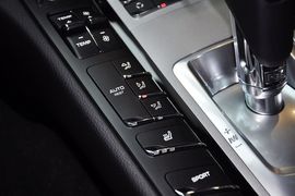 2010款保时捷Panamera