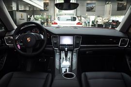 2010款保时捷Panamera