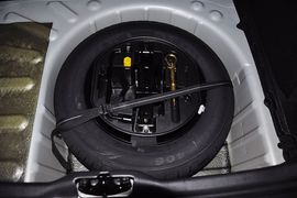 2012款标致307两厢1.6L手动舒适版到店实拍
