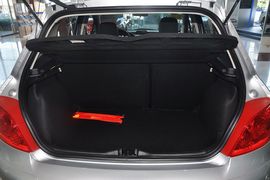 2012款标致307两厢1.6L手动舒适版到店实拍