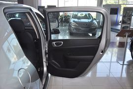 2012款标致307两厢1.6L手动舒适版到店实拍