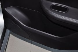2012款标致307两厢1.6L手动舒适版到店实拍