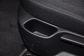 2012款标致307两厢1.6L手动舒适版到店实拍