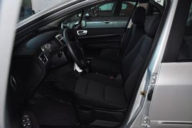 2012款标致307两厢1.6L手动舒适版到店实拍