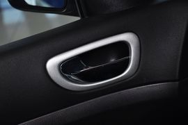 2012款标致307两厢1.6L手动舒适版到店实拍