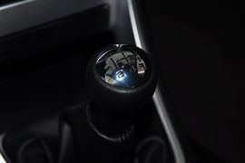 2012款标致307两厢1.6L手动舒适版到店实拍