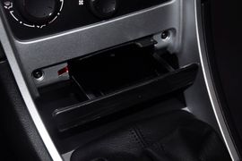 2012款标致307两厢1.6L手动舒适版到店实拍