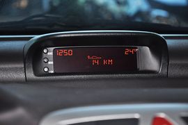 2012款标致307两厢1.6L手动舒适版到店实拍