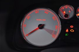 2012款标致307两厢1.6L手动舒适版到店实拍