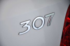 2012款标致307两厢1.6L手动舒适版到店实拍